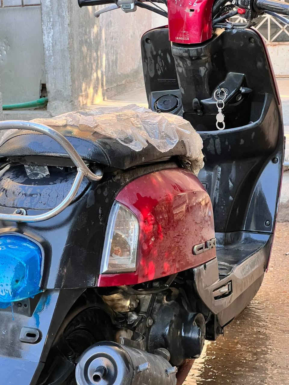بوليس بلاديه ما مفتوح برغي بل مكينه نوزل كفرات بلادي بس الكفر امامي مكسور شويه سعر٥٠٠ مابيها اي نقص كلها كامله مكاني المحموديه***********
