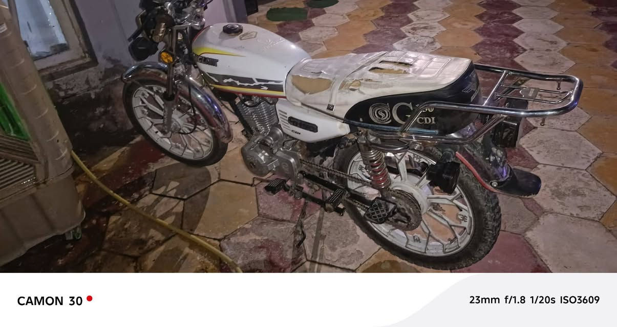 5كير للبيع ما مفتوحه اوراق كامله سلف هندر كهربايات كله شغاله 
السعر 700 وبيه مجال اتصل ***********

نص مكتوب في الصور:
- CAMON 30 23mm f/1.8 1/20s ISO3035
- CAMON 30  23mm f/1.8 1/20s ISO3609
- CAMON 30 23mm f/1.8 1/20s ISO5431