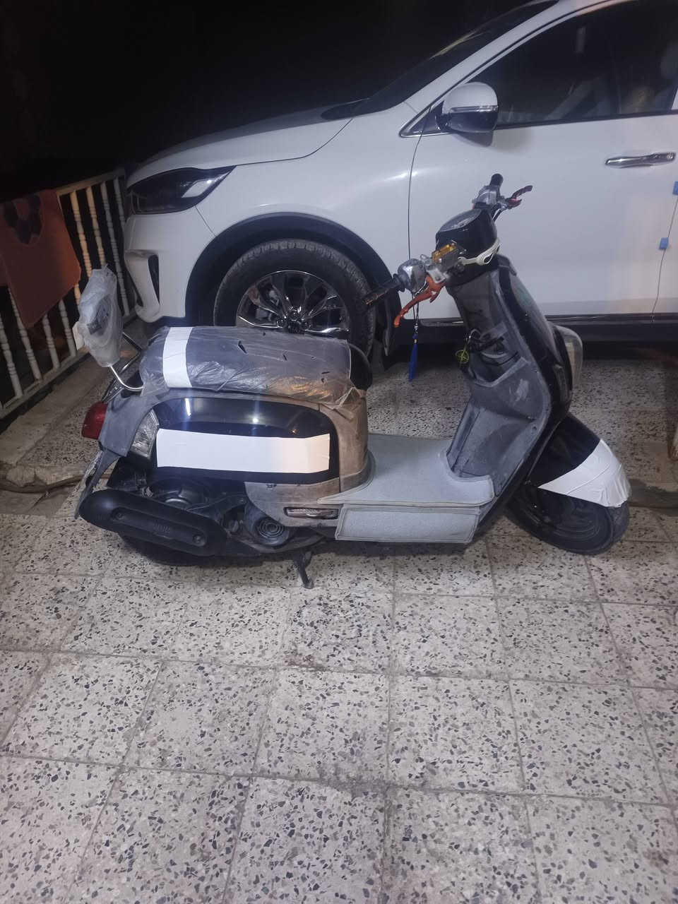 بوليس • ٢٠٠٩ • منفيست