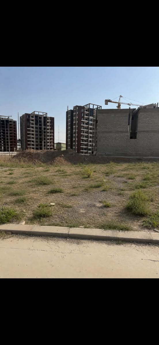 🏠 أرض للبيع - مجمع الفرقان السكني 🏠
📍 الموقع: مجمع الفرقان السكني  
جمعية النور - خلف مجمع ديوان  
موقع مميز جداً ✨

📐 المواصفات:  
المساحة: 100 متر  
الواجهة: 8 متر  
الخدمات: كاملة 💧⚡🚰  
السند: وصل جمعية النور 📄

💰 السعر: سعر خاص للجادين فقط 🤝

📞 ***********

⚡ سارع بالحجز ⚡
