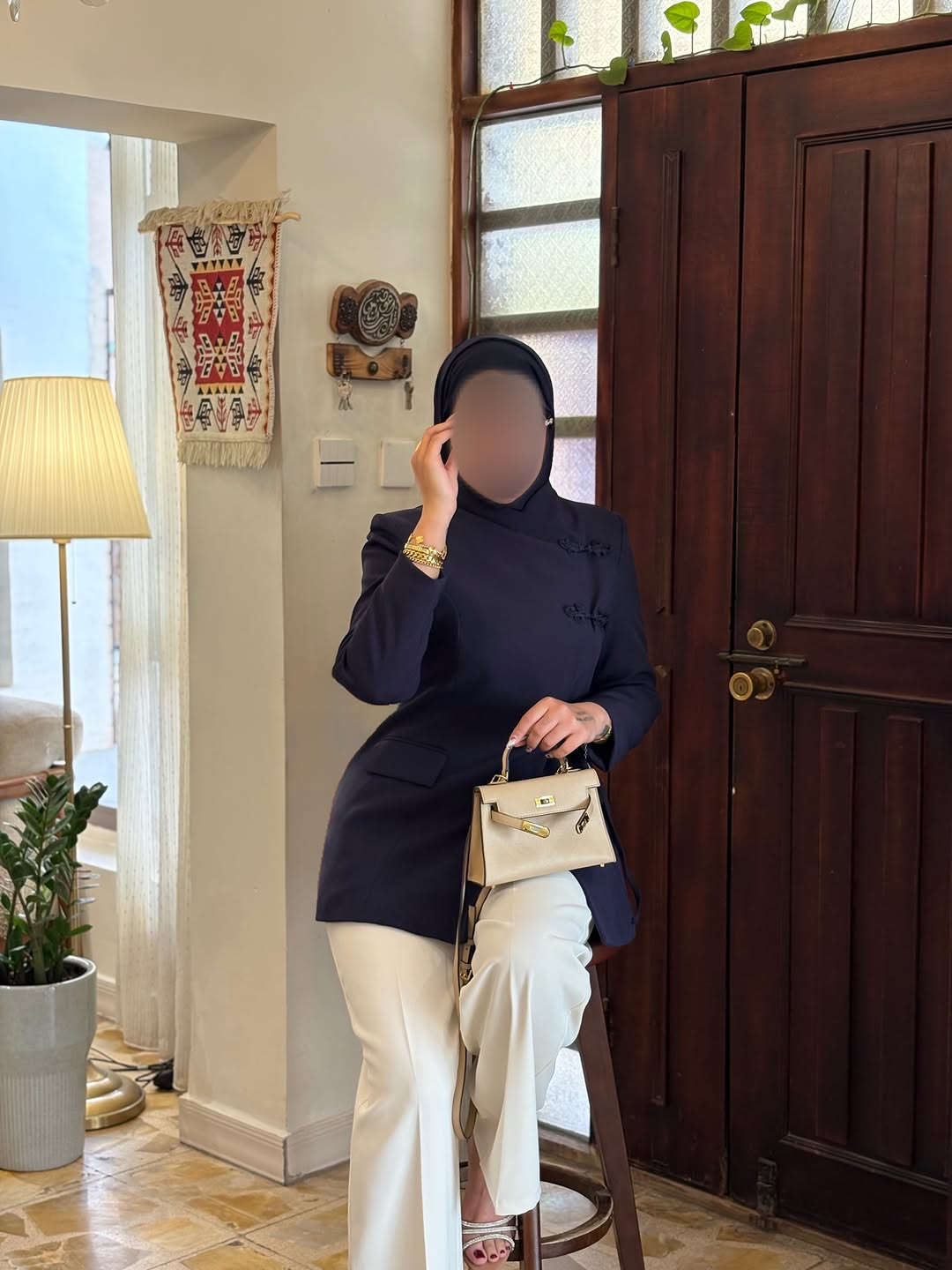شوفولي الجمال سترة ديزاين كوري 🙂‍↕️
توفرت بـ 6 الوان 💚💙🖤🤎💜🩶
قياس 38-40-42-44-46
طول السترة 75 سم 
للطلب التواصل واتساب او دايركت ✅
