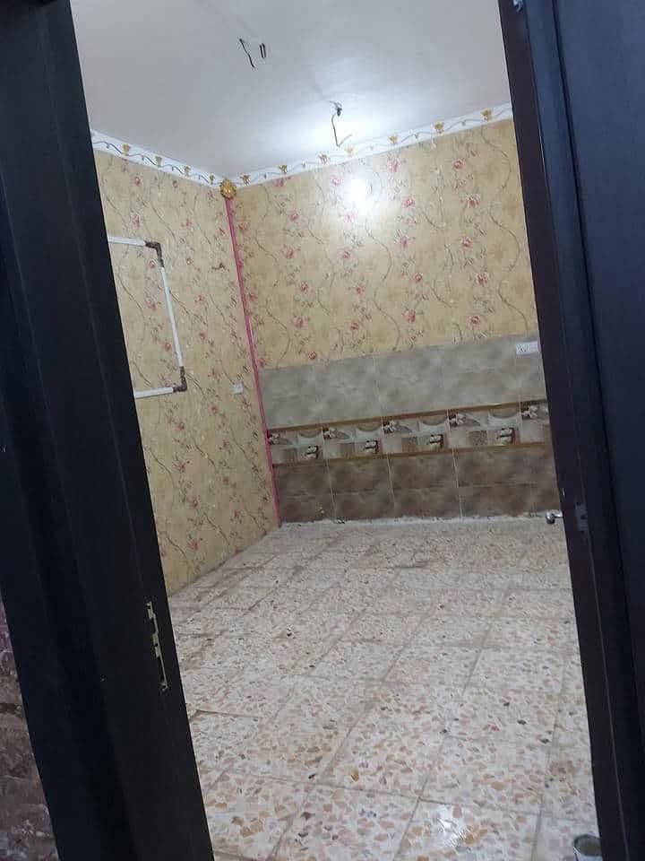 للبيع بيت طابو زراعي سند 25 الموقع سدة الجنابات مباشر ع الشارع العام
السعر 90 المساحه 100 متر مربع الواجه 10 م والنزال 10 
البيت ركن بناء طابوق لبيت كامل يحتوي على طرمه واستقبال وغرفة نوم والمطبخ ومجمع الدرج وصحيات داخليه وصحيات خارجيه وبيتونه لبيت كامل خدمات ماء كهرباء مجاري

 نهاية شارع المعهد ع اليمين 
قرب اسواق بابا اشتريلي الشراي يتصل ***********

