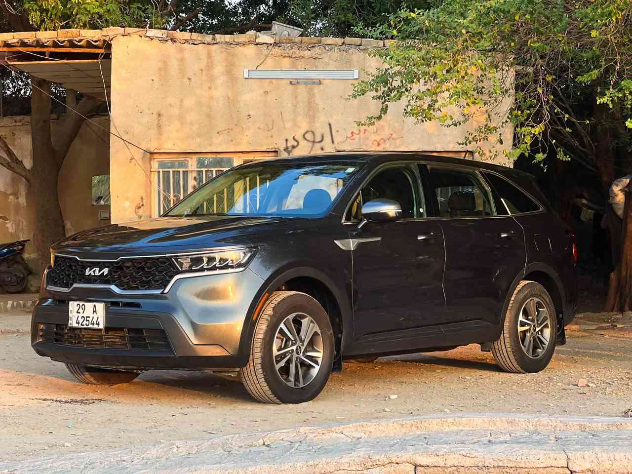 السلام عليكم حياكم الله

بيع او مراوس بلاندكروزر 22 فما فوق 

🚘 كيا سورينتو LX موديل 2023 للبيع

🇺🇸 وارد أمريكي
🔹 محرك 4 سلندر 2.5 لتر
⛽ بنزين
⚙️ ناقل حركة أوتوماتيك
📍 ماشية 48 ألف مايل
✨ فئة LX
✅ سيارة نظيفة وبحالة ممتازة
صدرها صافي ترايها مال زيرو 

السعر 205 و بيها مجال للطيبين 🌹

حادثها قطعتين مصلحات فقط بدون تبديل بدون شاصي و لغد 

العنوان : واسط/الكوت مركز المدينة 
📞 للاستفسار: ***********
