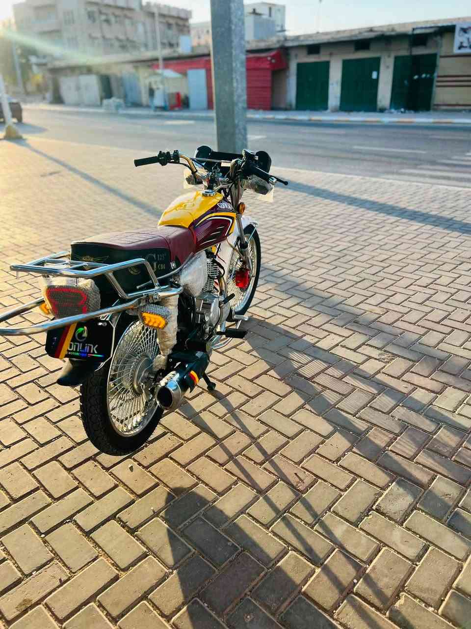 دراجه البيع تايكر 2025شرط سبانه مامدود عليه كهربائيات  كله شغاله شرط السعر 700 بيه مجال جماعت 650 التعلق ***********
