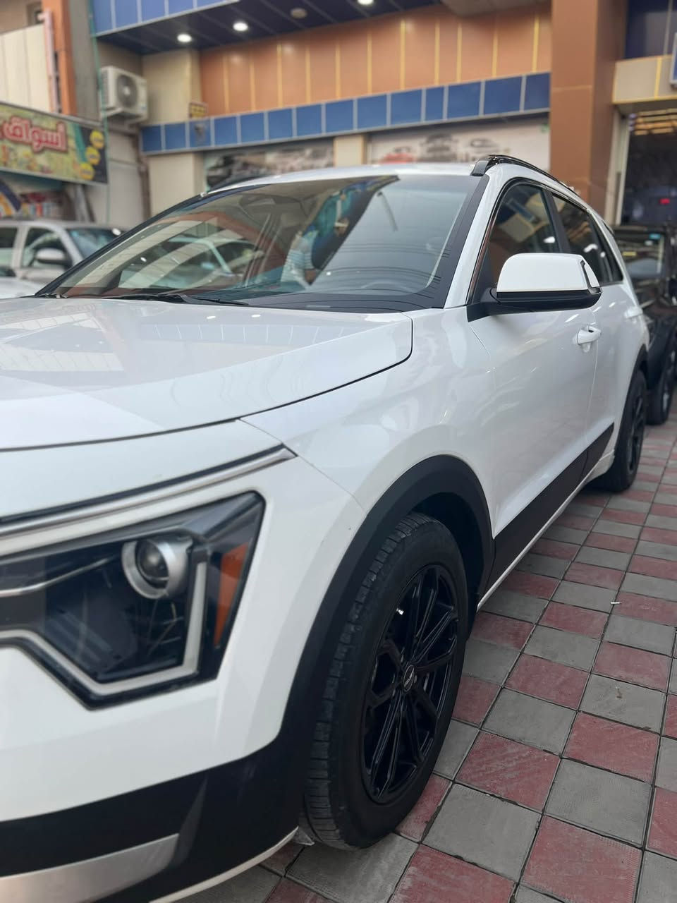 �🔥 للبيع كيا نيرو هايبرد 2023 🔥🚘

✨ KIA NIRO HYBRID 2023 ✨
سيارة اقتصادية وعملية، تجمع بين الهدوء والأداء والتوفير ⛽⚡

🔹 موديل: 2023
🔹 هايبرد Hybrid
🔹 محرك 1.6L
🔹 ناقل حركة 6 سرعات DCT
🔹 دفع أمامي FWD
🔹 قوة النظام الهجين 139 حصان
🔹 عزم 265 نيوتن.م
🔹 استهلاك وقود ممتاز واقتصادي جدًا

🔥 المواصفات حسب الفئة:
• شاشة وسطية 10.25 إنش
• Apple CarPlay / Android Auto
• كاميرا خلفية
• تشغيل بصمة / تشغيل زر
• دخول ذكي
• مثبت سرعة
• أوضاع قيادة Eco / Sport
• حساسات ومزايا أمان متقدمة
• تكييف أوتوماتيك
• جنوط ألمنيوم
• مقاعد مريحة وتصميم داخلي عصري

💯 نظيفة – اقتصادية – عصرية – مناسبة للاستخدام اليومي والسفر

📍 الموقع: _الانبار الفلوجة
💰 السعر: _15.000$
📞 الاتصال: ____***********

🔥 نيرو هايبرد… توفير بالوقود وأناقة بالطريق
(بارد مقدمة البنيد بسيط) فقط
