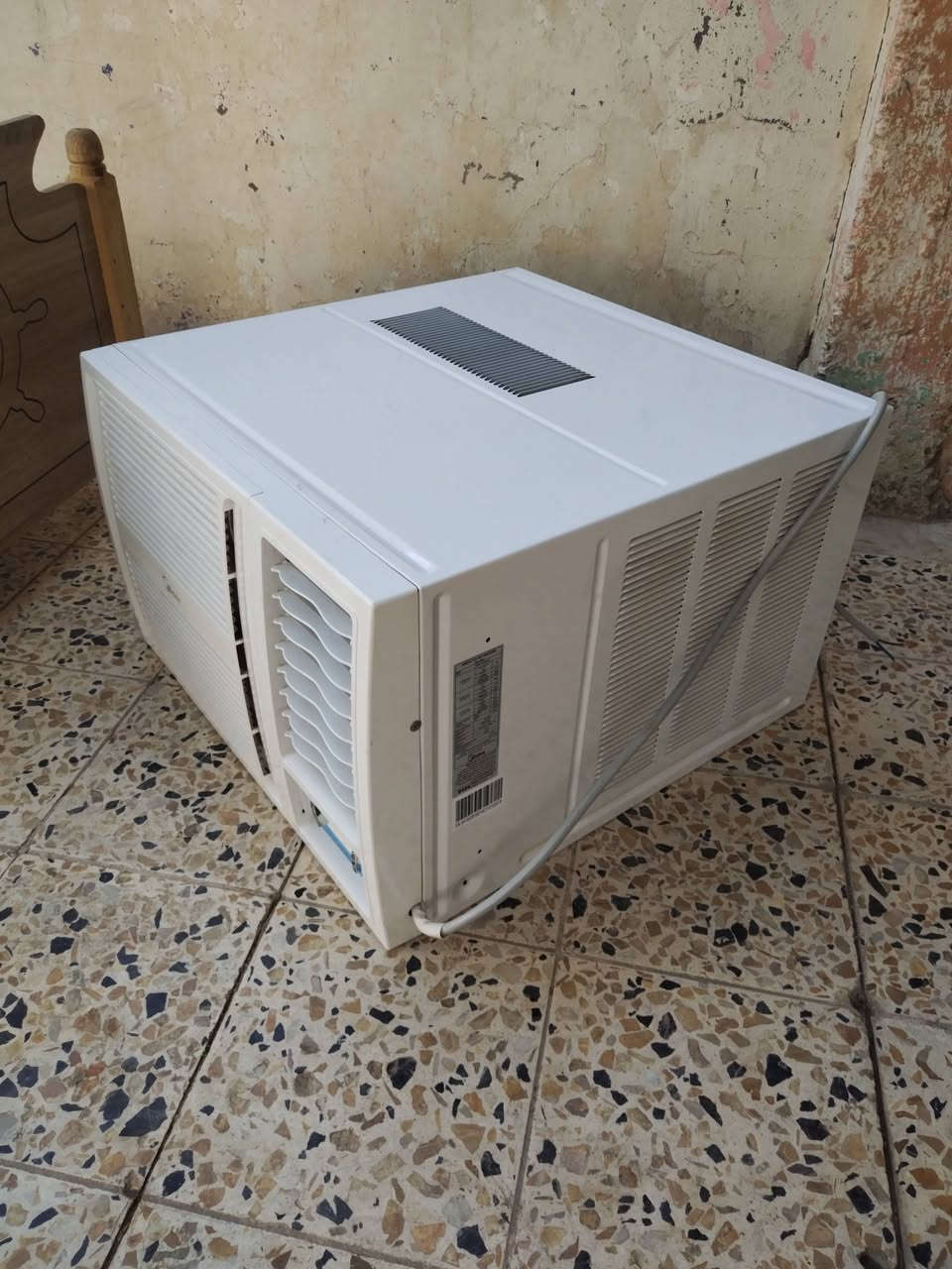 مكيف جديد للبيع السعر 275 بعقوبه التحرير الرقم ***********
