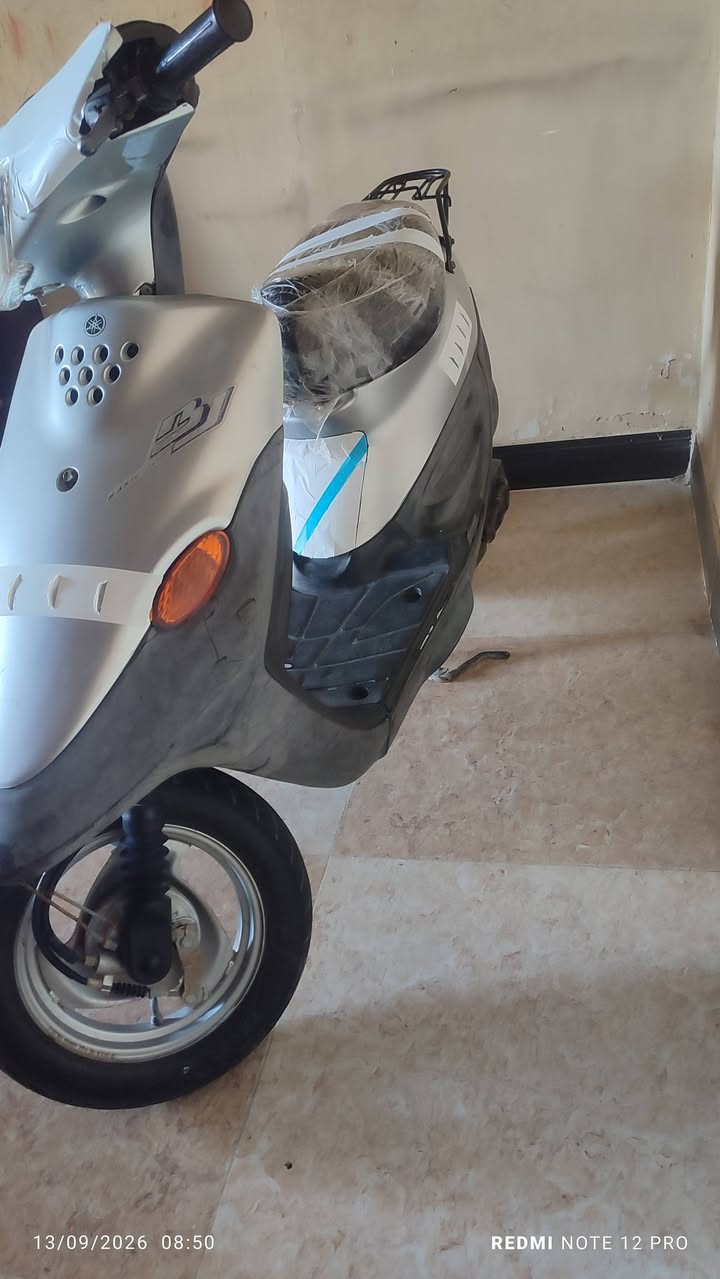 سلام عليكم دراجه بجي تسع زروف دراجه مال رمبه دراجه  بلاد ما فتوحه شغاله سلف هندر اشاير لايت علي ناصي بكلايت دراجه ما ناقصه برغي سعر375وبيه مجال بسيط مكاني بصره 5ميل تواصل***********
