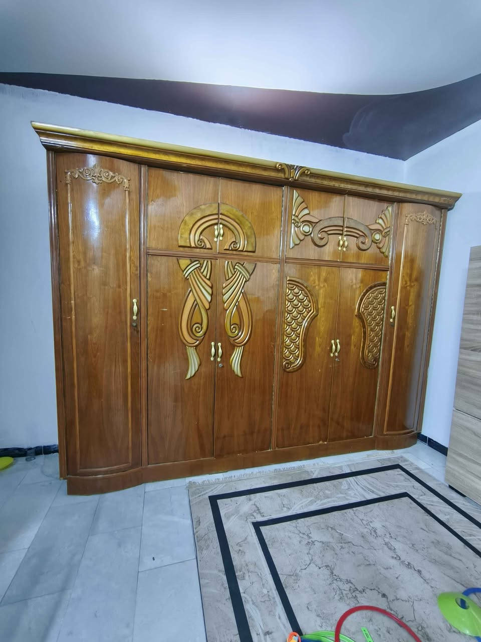 سلام عليكم غرفه قطع للبيع 
جربايه  تفصال ام لمخزن  كنتور ابو 6ملحق  مع ميز مرايه  تفصال  شراي خابرني 
***********
بغداد العبيدي بغداد, العراق
