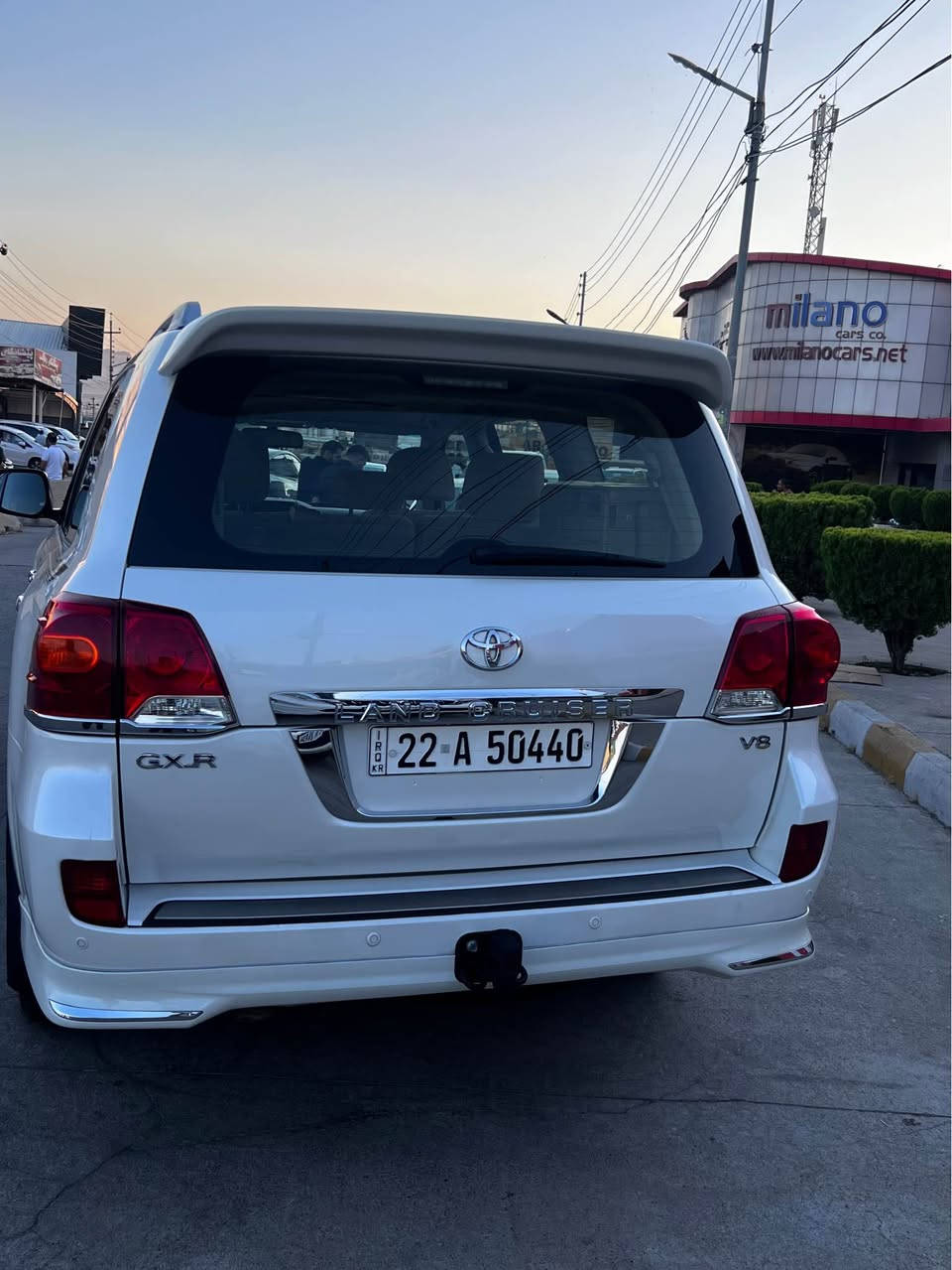 تۆیۆتا لاندگروزەر ٢٠١٤ v8
فول مواسەفات
سلاید 
کوشن کارەبا 
شاشە 
حاسە 
کامێرا 
بەسمە 
شەخال 
بی بۆیاخ
سەنەوی تا ٢٠٣٠ تازەیە
بەشەرتی گێر و مەکینە 
*********** السليمانية, العراق
