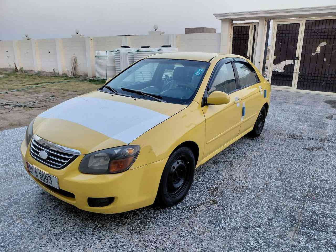السلام عليكم كيا سبكتره موديل2008 للبيع رقم كربلاء انكليزي  تحويل ثاني سياره مصفرة هيئة وغرامه مكينه 200 هزه جديده رقم جديد سياره بيها جاملغ امامي مكينه وكير وحداديه وتخم تاير وكهربائيات وتبريد مكفولات سياره كل نقص مابيها السعر 68 رقم الهاتف *********** مكان السياره كربلاء اخوان مكلف بالنشر
