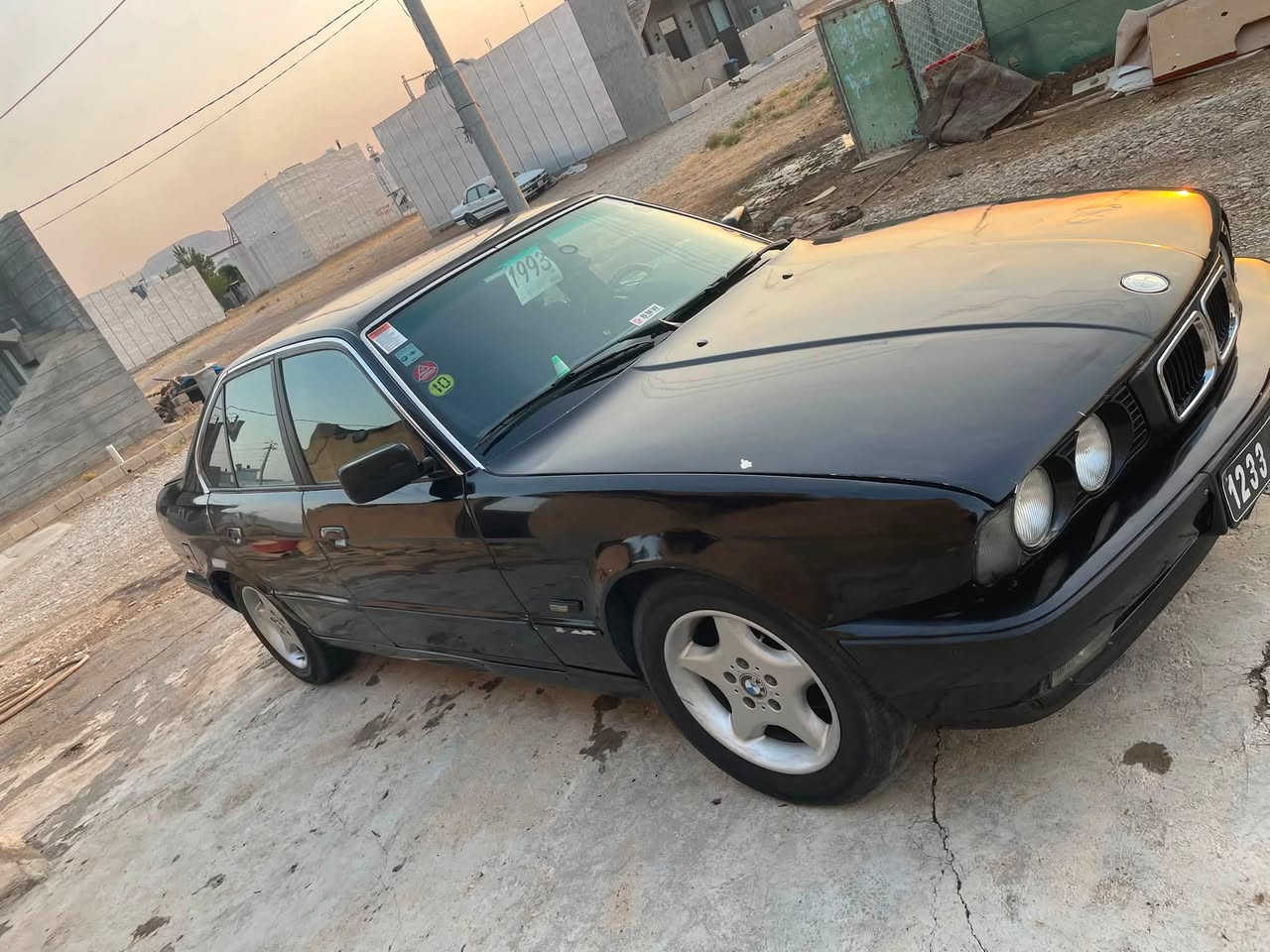سلاو. 
فرۆشتنی خێرا 
  بBmw1993 520i 
گێڕعادی
سەقف سلاید 
٤ جام کارەبا.  هەموی ئیشەکات
ناو داخلی زۆر جوانە. جایزە
تەبرید.   بەس فانو. کارتی ئەویت
هەی کەلی تابلێ جوانە
سعر. 20 معامەلەیە برایانە   سلێمانی 
لەگەڵڕزم موشتەری نیت سەرمان مەهێشنە.  
ب***********
