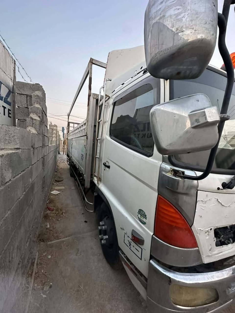 للبيع انكر وحش موديل ٢٠١٣ السعر ٢٨٥وبي مجال مكان السياره كركوك
***********
