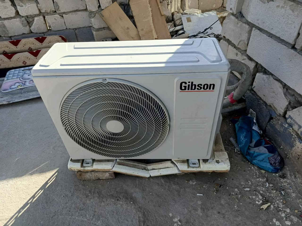 سبلت 2طن جبسون القطعه الداخليه بروو جبيره مستخدم موسم واحد فقط 
 بعده جديد للبيع رايده 500وبي مجال كلش قليل ***********
