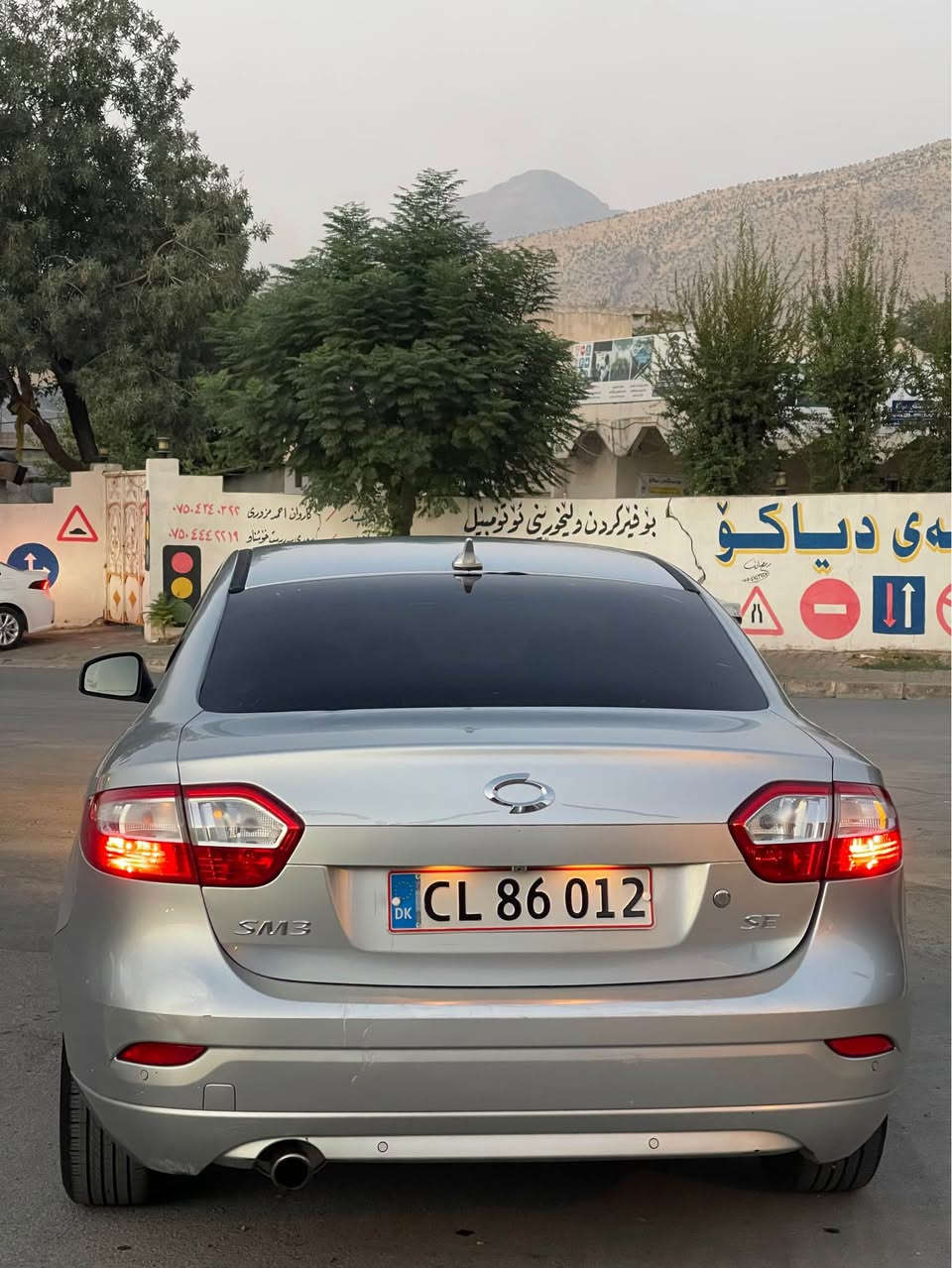 رینــۆ سامسۆنگ مۆدیل ٢٠١١ براوە سەیارەکە لۆک لۆکە تازە داخل کامل مەسرەف ٢٥٠ دینار مەسرەفی تێدا نیە رۆنی مەکینە رۆنی گێر بانس هەموویم تازە گۆریوە سپێریشی دانەگیراوە گێر و مەکینە و تەبرید و کارەبایات کامل هەمووی بە شەرتی ١٠ فیتەر مەنەفێستیشی لەگەلە بۆ سێتەرە کێشەی نیە نرخی ٤٣ وەرەقە سەیارەکە لە سۆرانە ئەوەش رەقەم تەلەفۆن *********** سوران, أربيل
