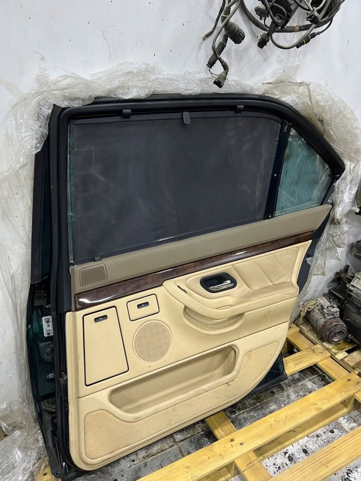 السلام عليكم ***********
غراض متنوعه BMW
