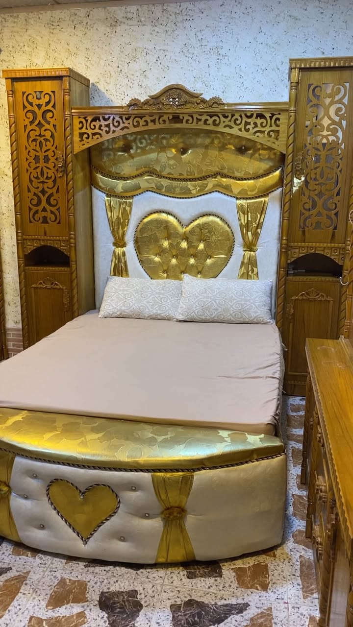 سلام عليكم غرفه خشاب للبيع غرفه نضيف مرتب خشب صاج عراقي سعر وستفسار خاص او رقم موبايل 

اسيا ***********
كورك ***********
