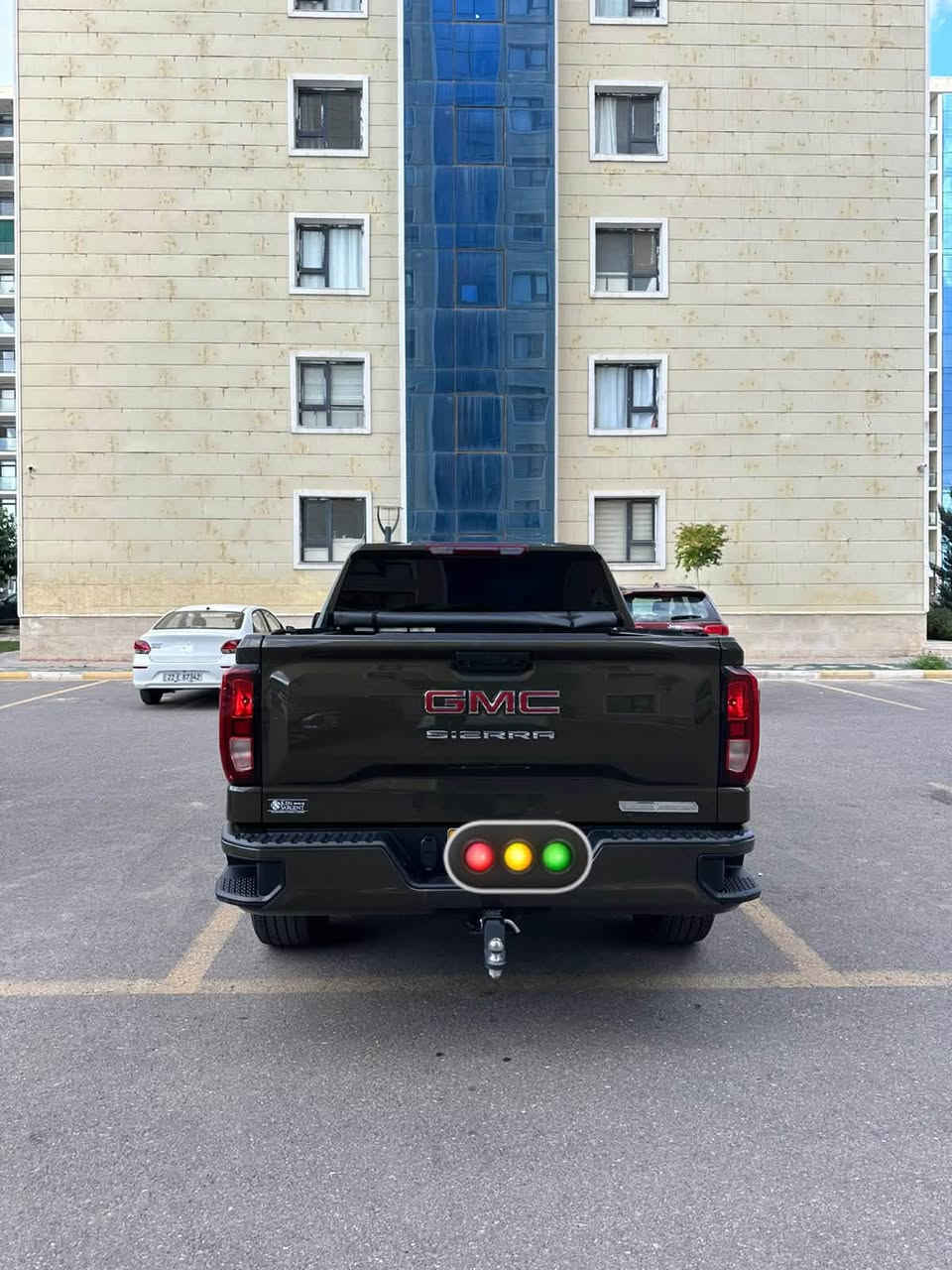 GMC Sierra 2023
الفيشن 
لون مميز مكفوله كفالة عامة من الشخط
رقم اربيل تحويل مباشر 
فول مواصفات عده الفتحه 
نقاط عمياء
رادارات 
كامررات 
اضاءة بالبدي
بصمة + بصمات ابواب 
گير تعليك 8 نمر 
محرك 2.7 تيربو 
ماشيه 59 الف ميل 
سعرها 37 وبيها مجال
السياره جداً نظيفه واستخدام نظيف وكلين تايتل لون مميز
***********
مكانها بغداد
