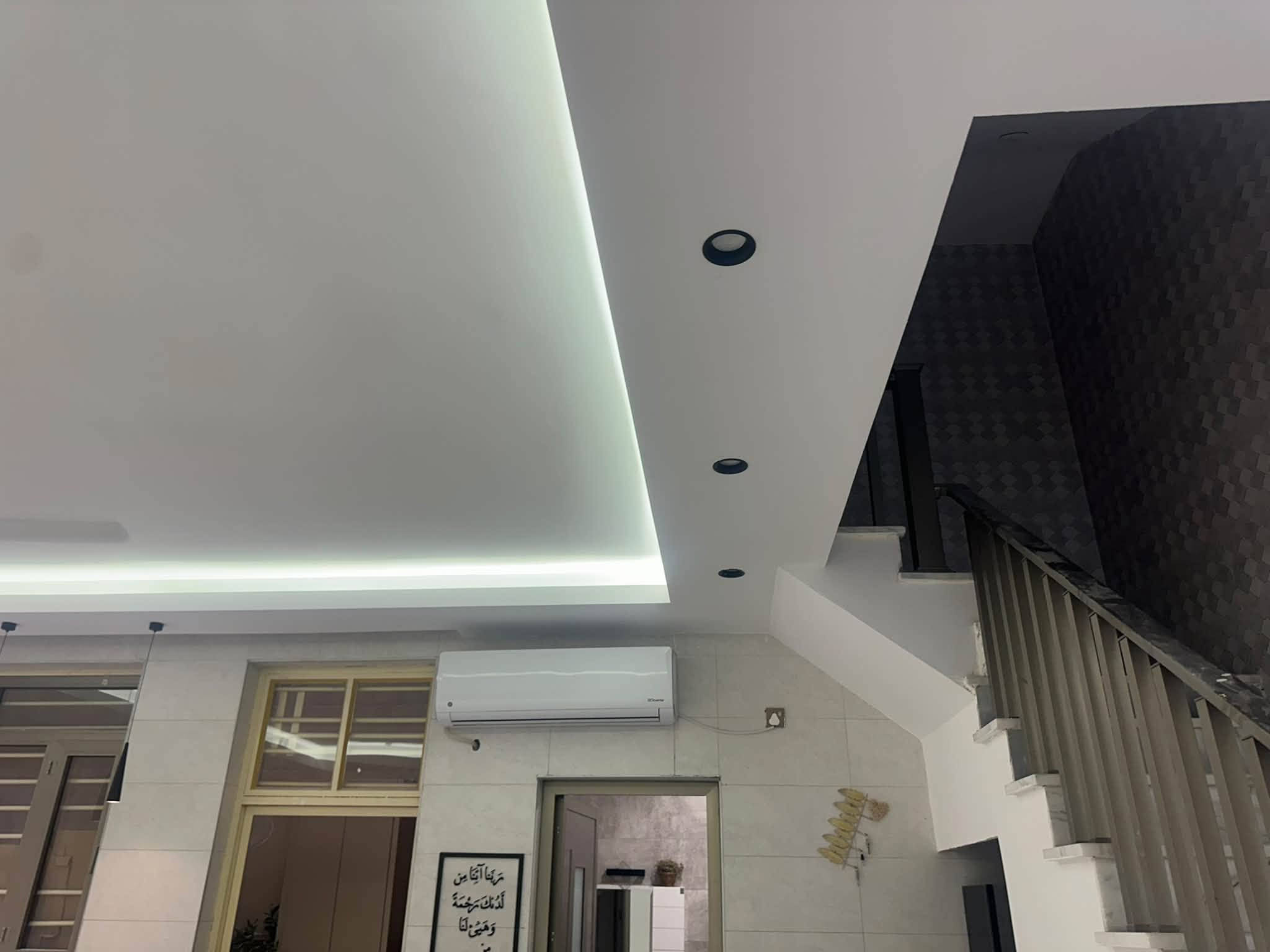 🏠 تريد تبني بيتك بميسان؟ لا تخلي التنفيذ يصير تجربة!
هسه صرنا متواجدين في ميسان ونقدملكم أعمال البناء والمقاولات من التصميم إلى التنفيذ والتشطيب 👷‍♂️🏗️

🔸 بناء وترميم
🔸 واجهات وديكورات
🔸 جبس بورد وتشطيبات
🔸 مخططات معمارية
🔸 تنفيذ وإشراف هندسي
🔸 شغل مرتب واتفاق واضح من البداية

📞 للاستفسار والحجز:
***********

📍 ميسان — وخدمتنا تشمل المناطق القريبة

شركة بوابة العراق المتحدة للمقاولات
بناء • ترميم • تصميم • تنفيذ • إشراف

نص مكتوب في الصور:
- IRAQ GATE COMPANY & C ... شركة بوابة العراق المتحدة للمقاولات من نحن نحن شركة متخصصة في أعمال البناء والتصميم والتنفيذ والإشراف الهندسي نقدم حلول متكاملة بجودة عالية ووفق أحدث التصاميم الحديثة والكلاسيكية نحرص على تنفيذ المشاريع بدقة وضمن الوقت المحدد وبأسعار مناسبة خدماتنا تصميم تنفيذ اشراف استشارات هندسية اتصل بنا : *********** iraq_gate1 شركة بوابة العراق المتحدة