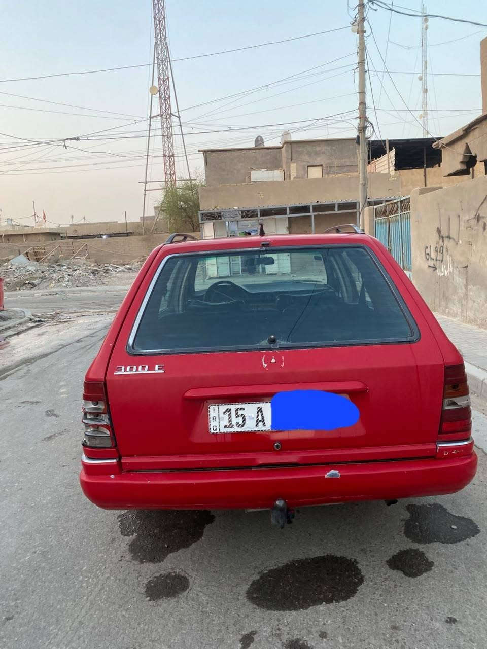 السلام عليكم مارسدس دب ستيشن موديل ٨٨ محرك وكير فيفتي ٢٥٠٠ سياره جاهزه بيها نقص شغلات بسيطه *********** المدينة, البصرة
