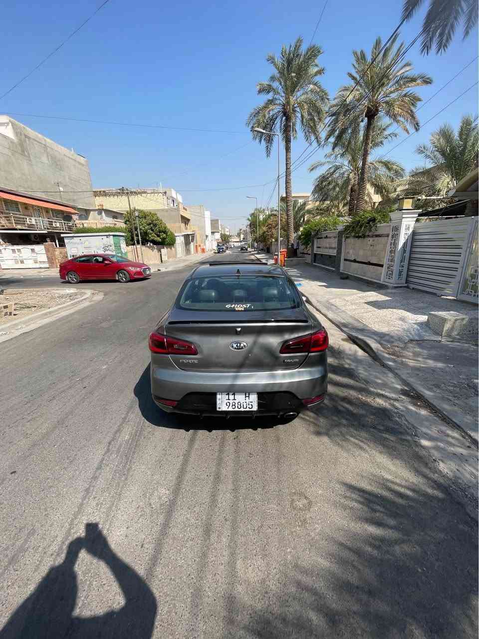 ماشاء الله تبارك الله 
كيا فورتي 2016 تك باب ( كوبيه ) 
فول مواصفات للاخير 
اعلى فئة بشركه كيا شرط راح اذكر فقط اهم المواصفات 
بصمة - فتحة - تبريد وتدفئة بالكشن 
الستيرن هيتر 
ترحيب كامل 
ثلاجة بالجكمجة 
تبريد منفصل (قطعتين)
والتبريد بيانو اكيد مع شاشة 
طبعاً جاهزة 
صدر جديد مكلف 700 الف 
منظومة تبريد كامله جديدة حتى فريز مبدل مكلف 950 الف 
السيارة ٣ قطع صبغ 
ابيع حزام 
سيارة جاهزة ربع متصرف عليها 
السعر 92 وبي مجال للطيبين 
مكان السيارة بغداد الكرخ 
للاستفسار *********** 
قابل للمراوس بسيارة نفس القيمة بغداد, العراق
