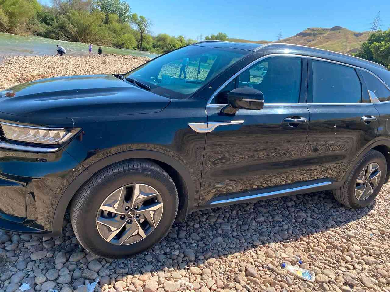 🚘 للبيع كيا سورنتو 2023 هايبرد وارد أمريكي 🇺🇸

🔥 Kia Sorento Hybrid 2023
✅ وارد أمريكي
✅ هايبرد اقتصادي بالوقود
✅ موديل 2023
✅ سيارة عائلية راقية وواسعة
✅ قيادة مريحة وفول مواصفات 
✅ جاهزة للفحص من قبل المشتري

📍 الموقع: [بغداد /البياع]
💰 السعر: [210$]
📞 للتواصل: ***********]
صور الحادث مرفقه مع الصور 

الجادين فقط، والفحص مفتوح أمام المشتري.
