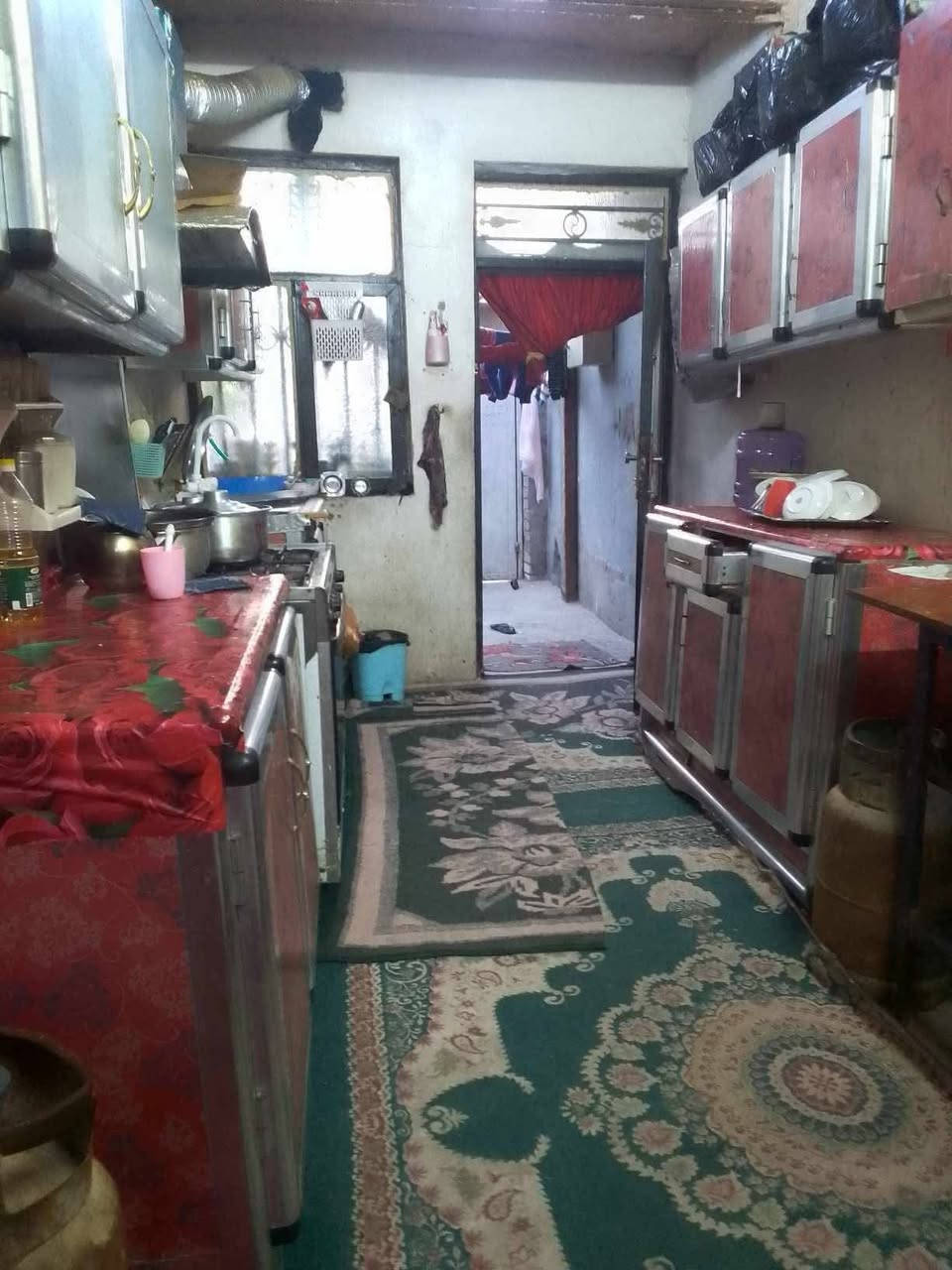 مكتب ولايه علي 

بيت للبيع المساحه 100 متر طابقين طابو زراعي سند 25 

بناء الطابق الاول طابوك جيري وسقف عكاده اما الطابق الثاني بناء فرمستون وسقف سندويج 

مبني في الطابق الاول غرفتين وصاله ومطبخ واستقبال وصحيات اما الطابق الثاني غرفه جبيره وصحيات وسطح 

العنوان البراكيه شارع المطار القديم قرب صيدليه صفا عبد الرضا يبعد عن الشارع العام 200متر 

السعر المطلوب 20 وبي مجال 
البيت متروك صارله فتره عايز ترتيبات 

للاستفسار اتصال أو واتس 
***********ابو علي العبدلي 
***********علي العبدلي
