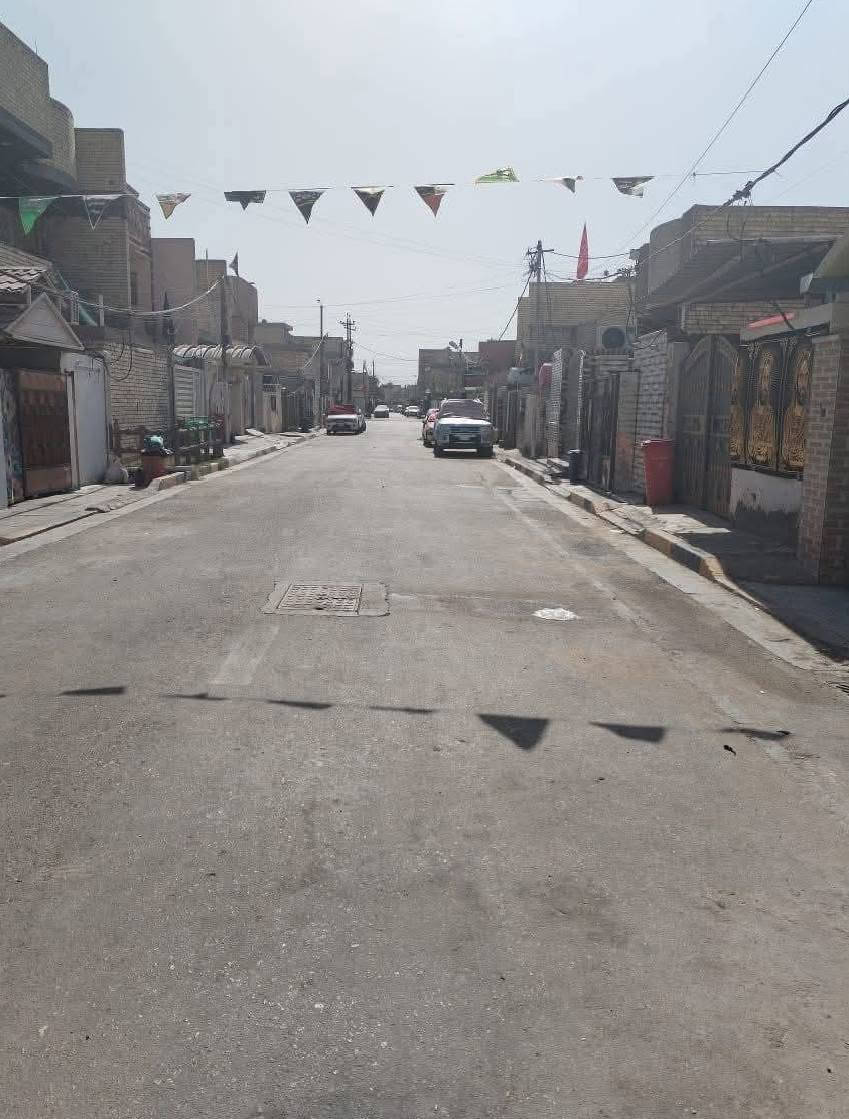 السلام عليكم توفر عندي بيت للبيع زراعي سند 25 المساحه 85متر طابقين بي 3 غرف جبهه 5/ نزال 17 / المنطقه كامله كل الخدمات مي مجاري تبليط كهرباء موقع لبيت بغداد البلديات الضباط خلف الصحفيين قرب مدرسة زين القوس منطقة حي الامير للاستفسار *********** سعر خاص الرد واتساب ماسنجر أو الاتصال     حسن للعقار
