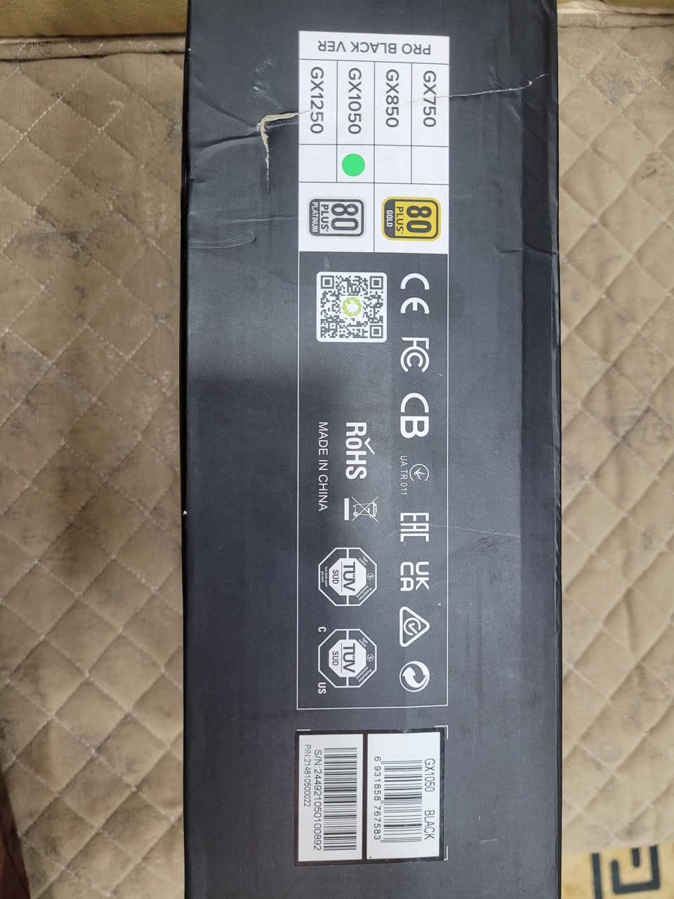 power supply 1050w
من شركة gamemax
gt-1050w
 https://youtu.be/RrkcVeSi5XM?si=UcbiyJ0ISCld5kkm
هذا الفديو اختيار حقيقي للبورسبلاي
باسوء الضروف و تحمل فوق 1400w

سعره 65 مع التوصيل 

***********
بغداد الحميدية بغداد, العراق

نص مكتوب في الصور:
- ELY PC USED. TESTED. TRUSTED. GAMEMAX GX RAMPAGE POWER SUPPLY HIGH PERFORMANCE | STABLE POWER | BUILT TO LAST PCIe 5.0 Ready ATX 3.0 Ready 120mm ML Fan Ultra Quiet 1050W Total Power 80 PLUS Gold Efficiency Full Modular Cable Design STAY COOL STAY ALIVE GAMEMAX POWER YOUR NEXT MOVE