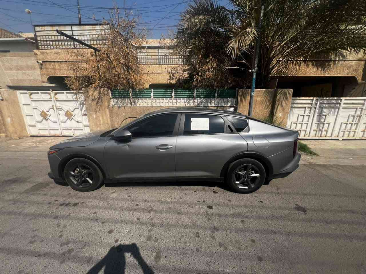 سلام عليكم k4 ٢٥ موديل تبديل بنيد وربع دعاميه بدون ايرباك بدون دواخل سعر ١٥٠ مكان سياره غزاليه ***********

