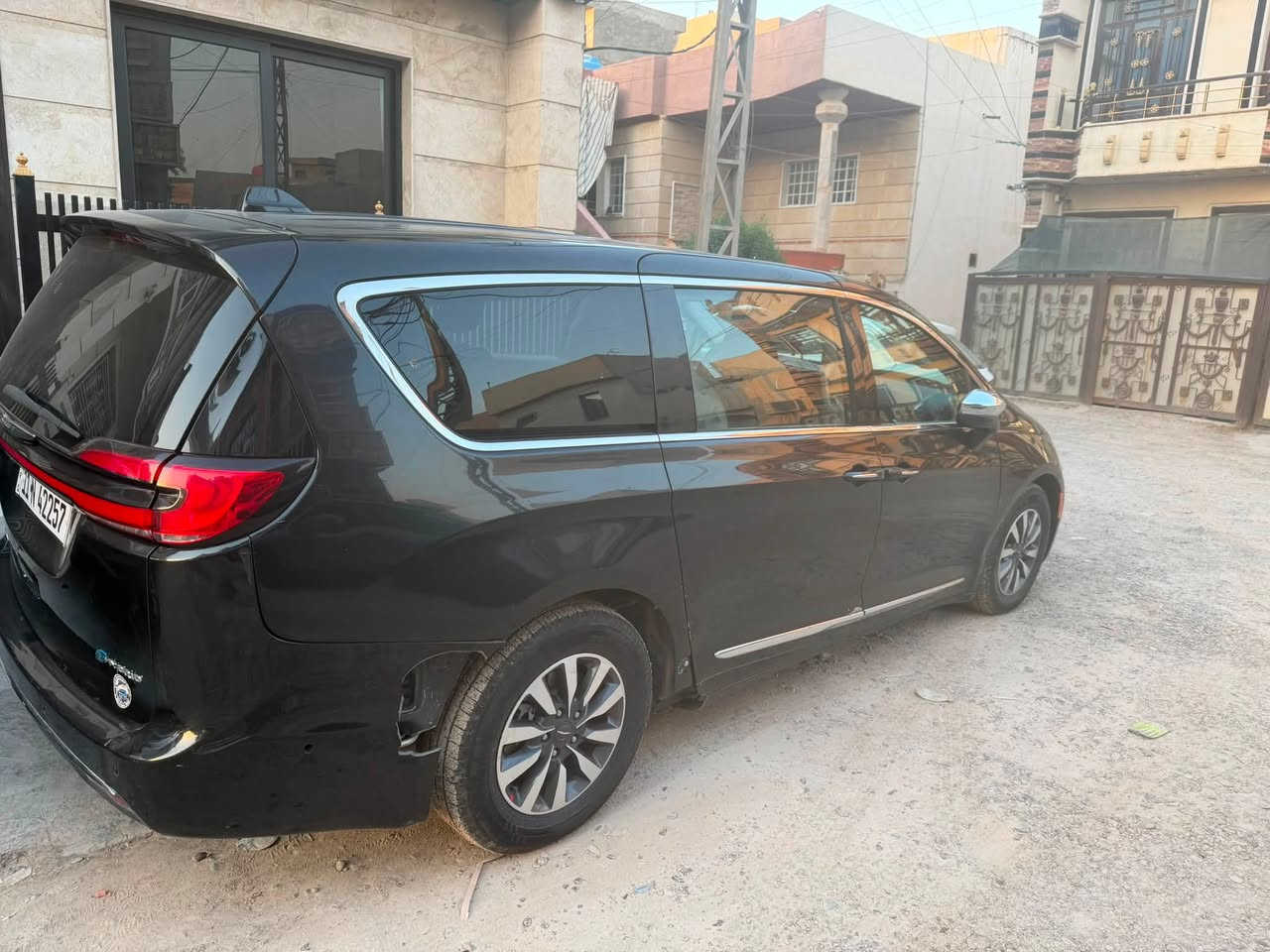 باسفيكا موديل ٢٣ بلكن هايبرد يعني كهرباء و بانزين وهايبرد بدون ضربه والصبغ حادث غرق بسيط السياره فوول مواصفات أبواب كهرباء هواي مواصفات كشن جلد تدفى وتبريد رادارات حساسات توقف ذاتي مانع تصادم والسياره محور الانفيرتر مالها يم محمد اللبناني يعني غوص بيها بلمي ماعليها شي السعر ٢١٠ 
واتساب موجود ***********
