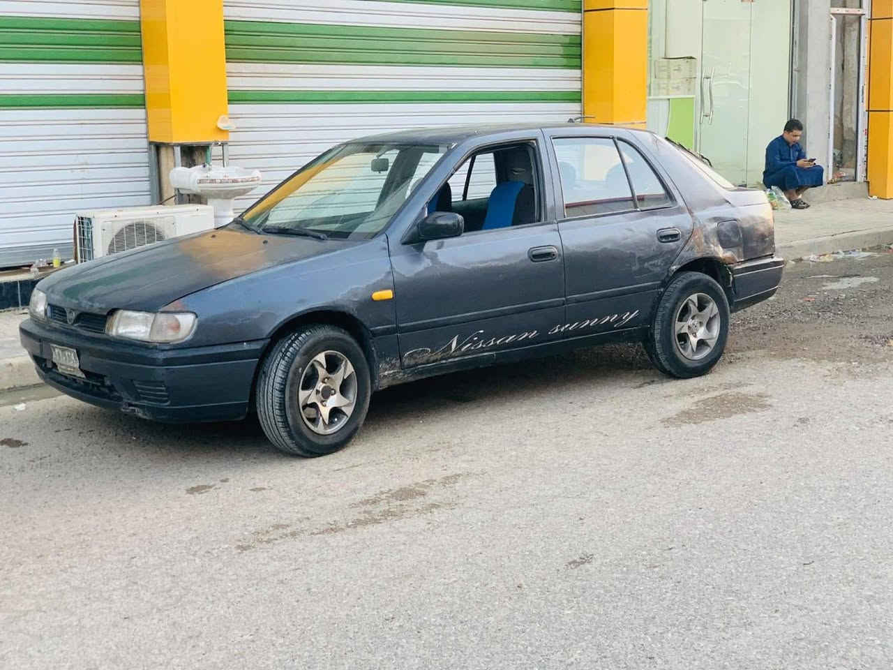 السلام عليكم 
مكلف بنشر
 نيسان صني موديل 94 شرعي متوفي سياره مكفوله  تبريد اصل بس يعوز كنبريسر محرك وكير جدد قبل  يومين شديتهن  كهربائات كلها شغاله  صدر نص عمر  ولباقي شوف العين سعر  17 بيها  مجال بيع فقط بدون مراوس (***********)الشرقاط بعاجه
