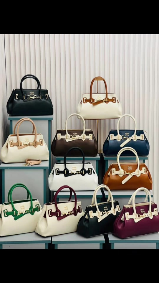 اكسسوارات • شخصية