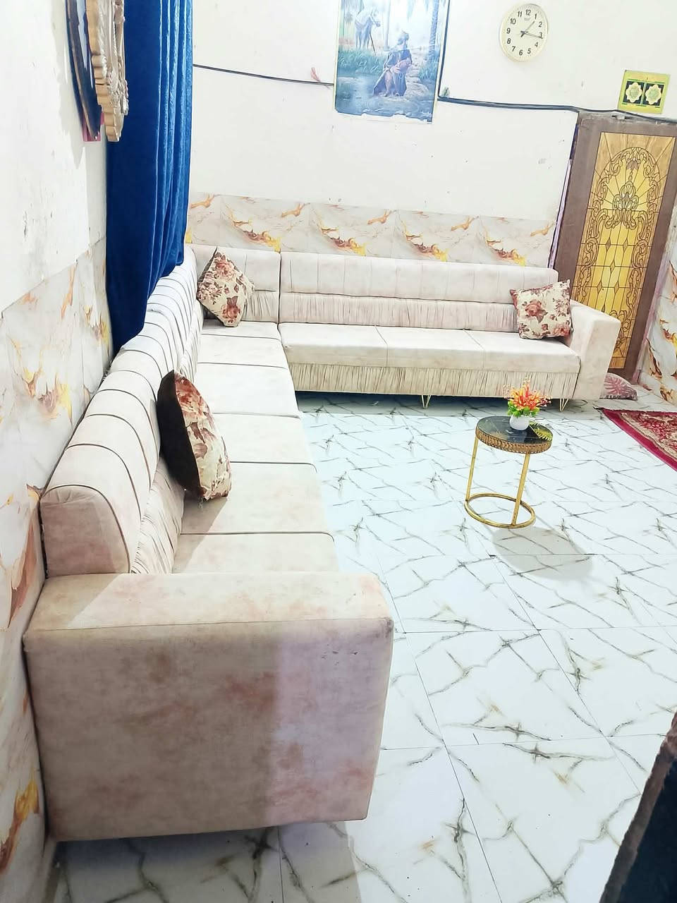 ديوان تركي • ١٠ مقعد • نضيف