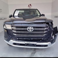 لاندكروز GXR • ٢٠٢٤ • مضروبة