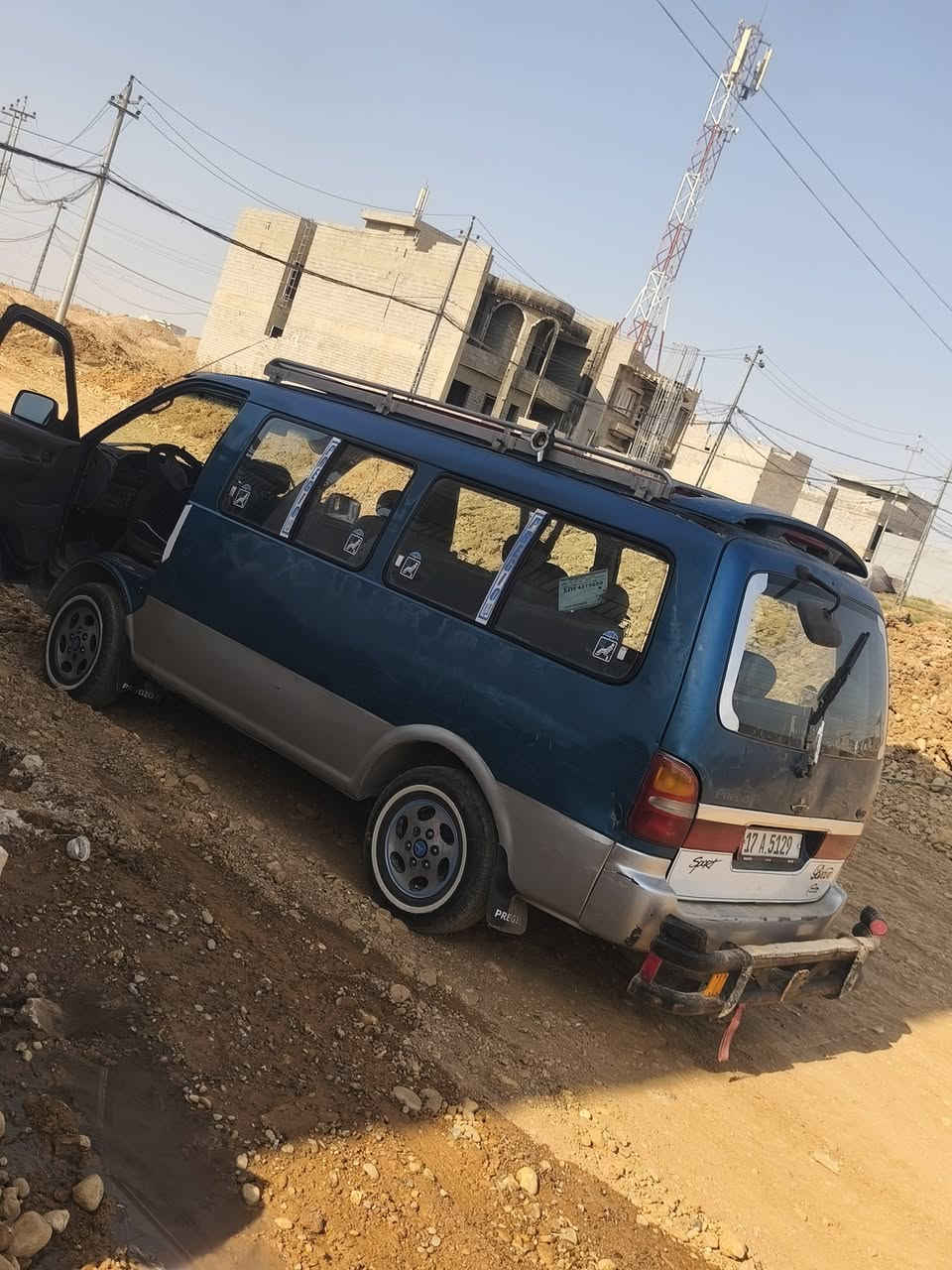 كيا بريجو موديل 96 تحويل ثاني يوم مباشر الصياد هزه جديد سياره صبغ بي وراء باب سلايد فقط برشا مدريد السعر 65 بمجال اربعه طائرات جدات سياره ما يعوز الاشي يعوزها بس خيال....***********
