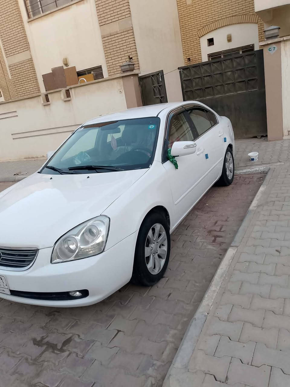 ***********
وبتيمه خليجي محرك 2400 موديل 2008 مصبوغه عام جماليه فقط بدون ضربه ومعجون   
مكفوله من العيب الشرعي والتجيه 
حداديه مضبوطه وكير جديد وتخم تاير جديد
كهربائيات كله ش شغاله 
تحويله مباشر رقم بغداد انكليزي مشروع 
وطني 
بيها التبريد يشتغل ويفصل  ومحرك بيه ضعف  ‬‏ المكان السماوه السعر  82وبيه مجال ترهم مراوس  حسب القناعه
