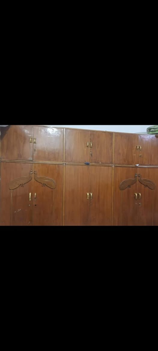 كناتير نضيفه للبيع
راسلني خاص او ***********

شعندك للبيع راسلني ابيعه الك وتدلل
