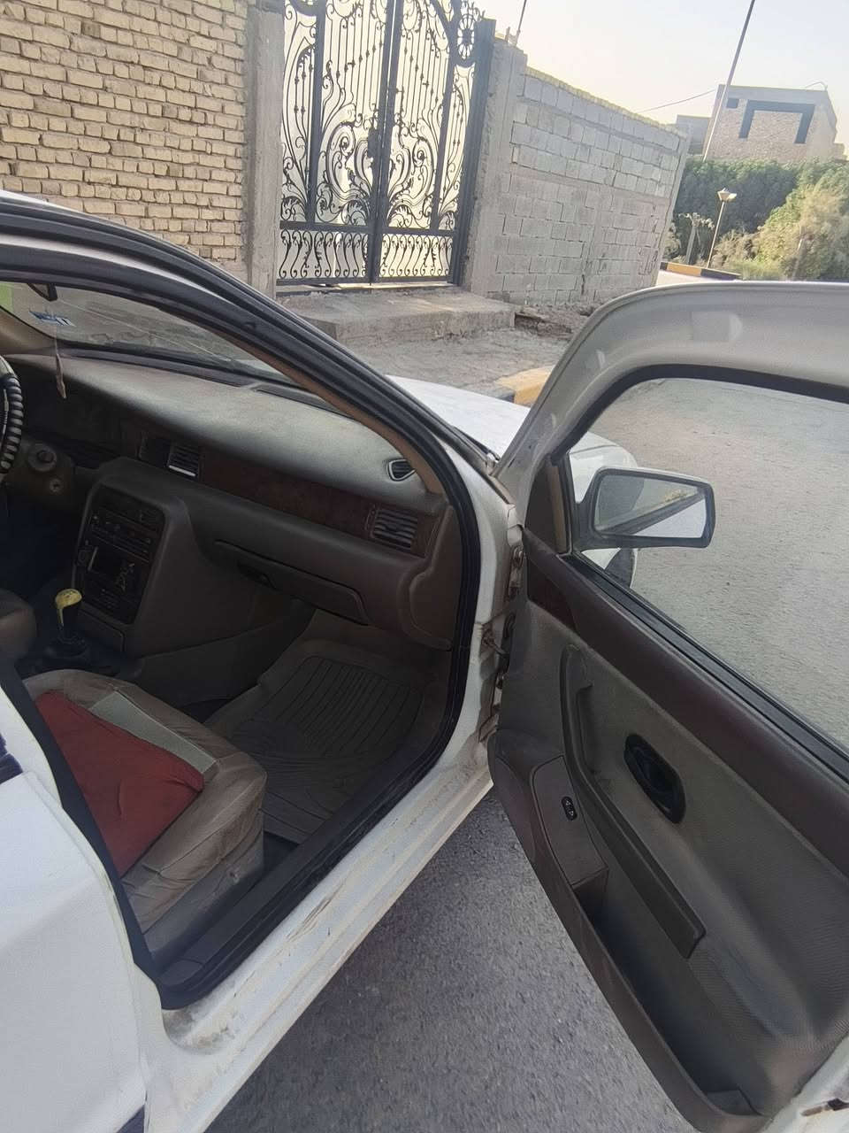 سمند للبيع موديل ١١ باسمي مكينة ضعيفة السعر ٣٢ الاتصال ***********
