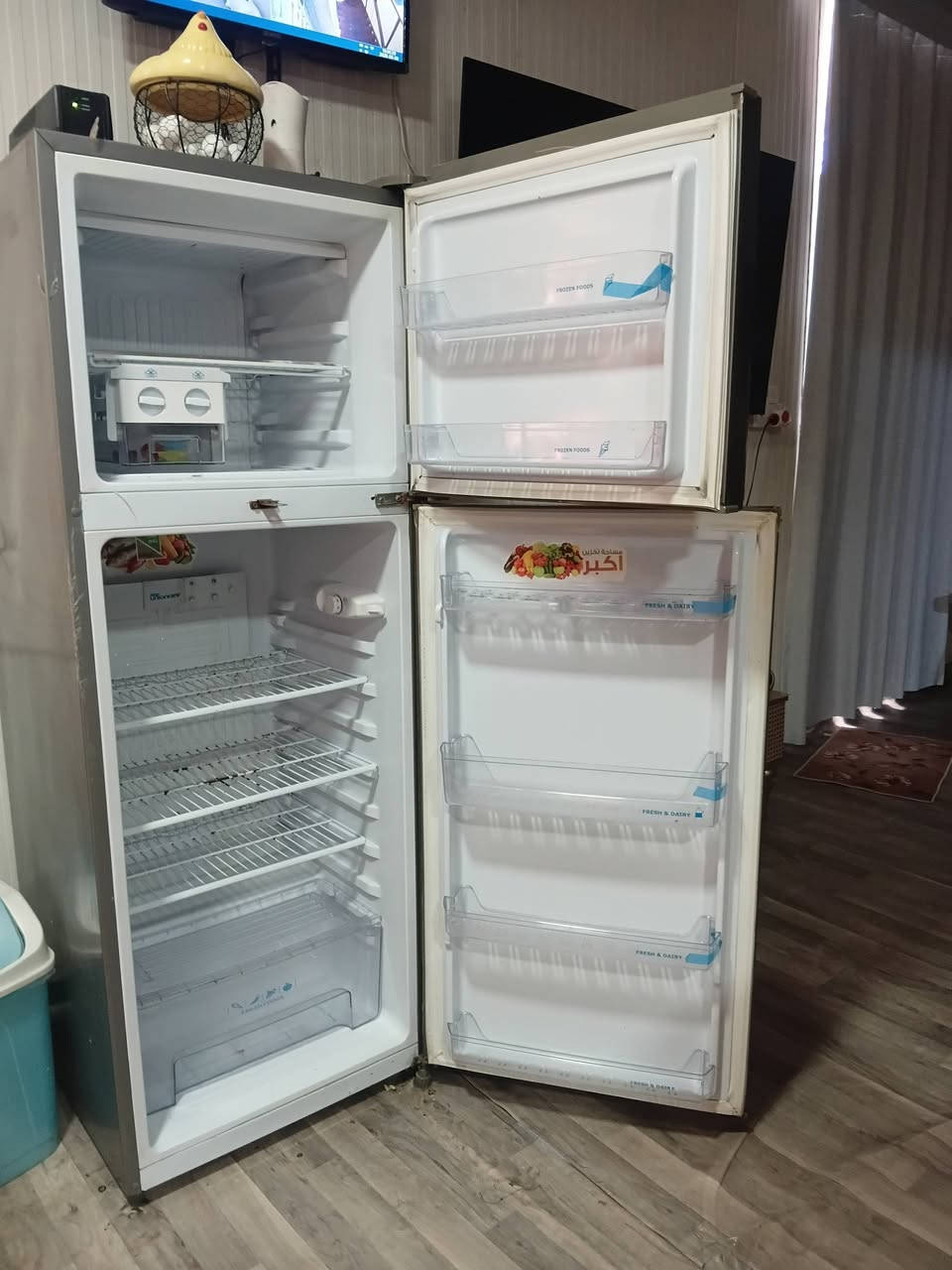 للبيع ثلاجة يونيون إير (Unionaire) بحالة ممتازة
الموديل: RD380B
​الحجم: 16 قدم (سعة 380 لتر، فريزر واسع 104 لتر)
​المميزات: تبريد قوي، نظام نوفروست، وموفرة جداً في استهلاك الكهرباء.
​الحالة: نظيفة وشغالّة تماماً وممتازة للاستخدام المنزلي.
 بغداد فروسية ***********
