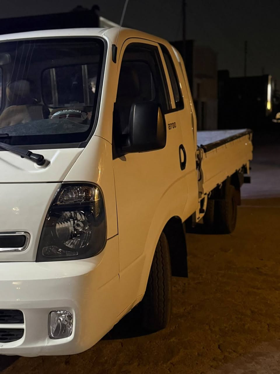 السلام عليكم كيا بنكو ٢٠١٧ محرك ٢٧٠٠ للبيع مكاني بغداد الدورة شارع 60 السعر ١١٢ وبيها مجال ***********
