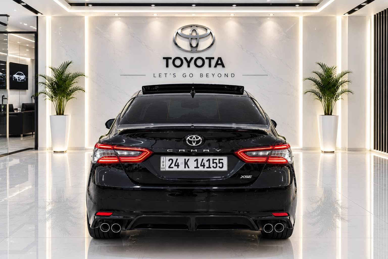 للبيع TOYOTA CAMRY XSE موديل 2022 السيارة نظيفة جدآ السيارة بدون ضرر شباب واضح عدكم صور حادث و موجود سونر 
رقم شاصي : 4T1K61BK3NU063827 بيها قطعتين فقط مواصفات اعلى شي فول 1/1 /  شاشة كبيرة مع Apple CarPlay وAndroid Auto،كاميرا خلفية،رادار وتحديد مسار،تشغيل بصمة،فتحة سقف بانوراما، دفع رباعي،مقاعد جلد،تدفئة كشنات،شاحن لاسلكي، جنوط XSE الأصلية قياس 19،إنارة LED  ماشيه 98mil رقم دهوك مميز 🔥رقم سنوية كلة جديد كير محرك تحويل غرامات بشرط مكان سيارة دهوك السعر بلاش
رقم هاتف :*********** واتساب دهوك, العراق
