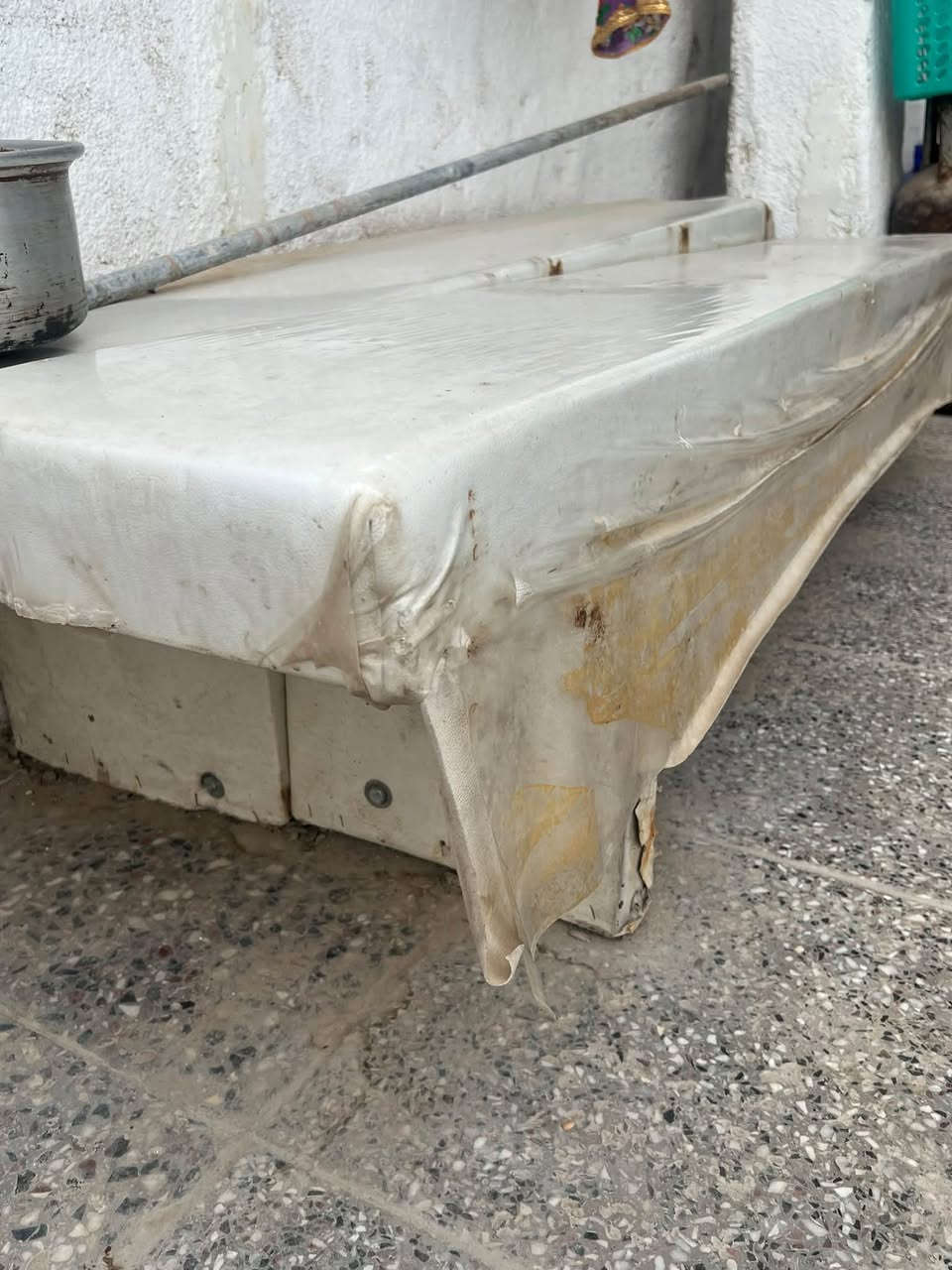 غراض للبيع • نضاف • مابيهن شي