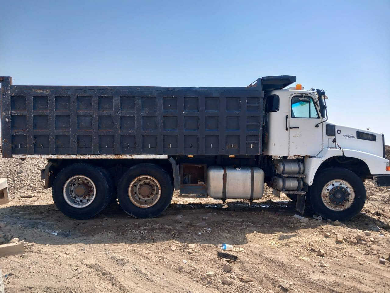 فولفو برازيلي محدثة تمساح ٨٩
جاهزه للعمل مكان الديوانية السنيه 
محرك جي ١٠ جديدة
كير طايف
مجموعة فراشة
بدي جديد
رقم ميسان ألماني ما اندل راعية
خوان مكلف بل نشر 
***********
