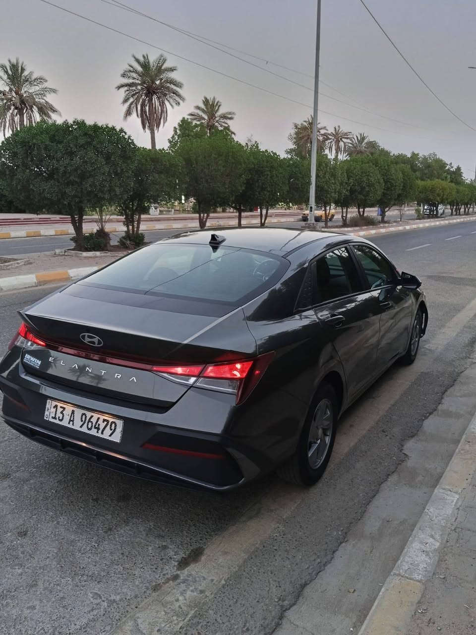 :سلام عليكم
هونداي الانتره 2024 
دخول جديد شهداء
وكاله عام من المالك مباشر
مواصفات 
• شاشة كبيرة + Apple CarPlay
• كامرة خلفية وحساسات
• رادار ومانع تصادم
• المحافظة على المسار
• كروز كنترول
• إنارة LED كاملة
• نقطه عمياء
• تحكم استيرن
• ⁠عداد المسافه/17m
• ⁠اناره دشبول LED
• ⁠محرك 2000 دوش
• ⁠صور الحادث مرفقه بل منشور 
السعر 145 وبيها مجال 
• ⁠المركز: العمارة حي القاهرة الأولى 
• ⁠📞للأستفسار: ‭*********** عمارة, ميسان
