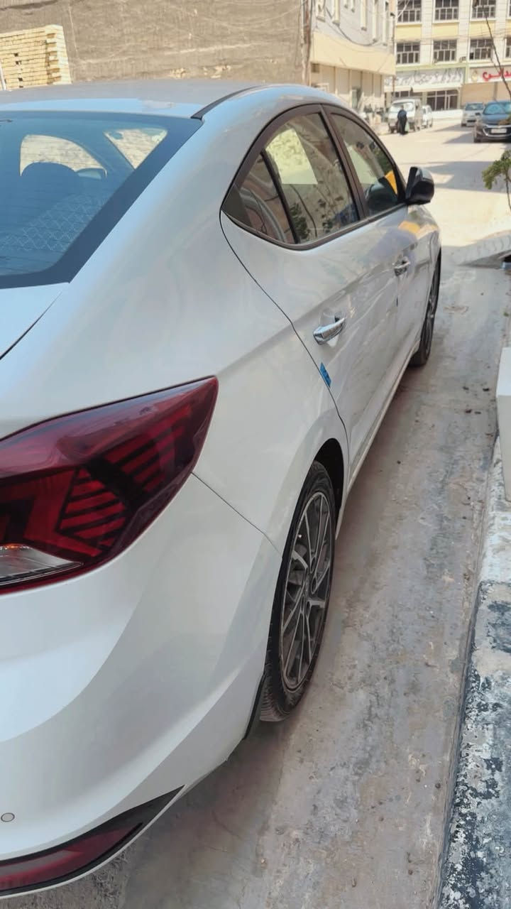 النترا 2020 خليجيه رقم بغداد بسمي العنوان بغداد الدوره السونار مرفق مع المنشور ماشيه 94 الف بيها 4 مكانات بارد للاستفسار رقم الهاتف *********** السعرر 150 ورقه ترهم مراوس
