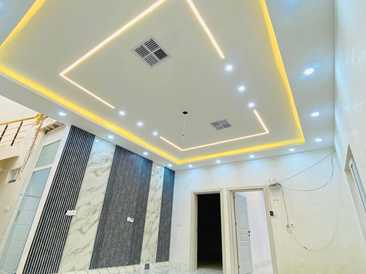 مستعدون عمل كافة اعمال ديكورات 🏡🛠️
.
سقوف ثانوية 🛠️
.
 جبس بورد🛠️
.
صبغ داخلي وخارجي 🛠️
.
 فلين داخلي وخارجي 🛠️
.
ارضية باركيه 🛠️
.
واجهات تلفزيون 🛠️
.
عمل كافة محافظات العراق ❤ 
👇👇👇
للتواصل معنا اتصل على الارقام او تواصل على واتساب : 
📞 ***********
