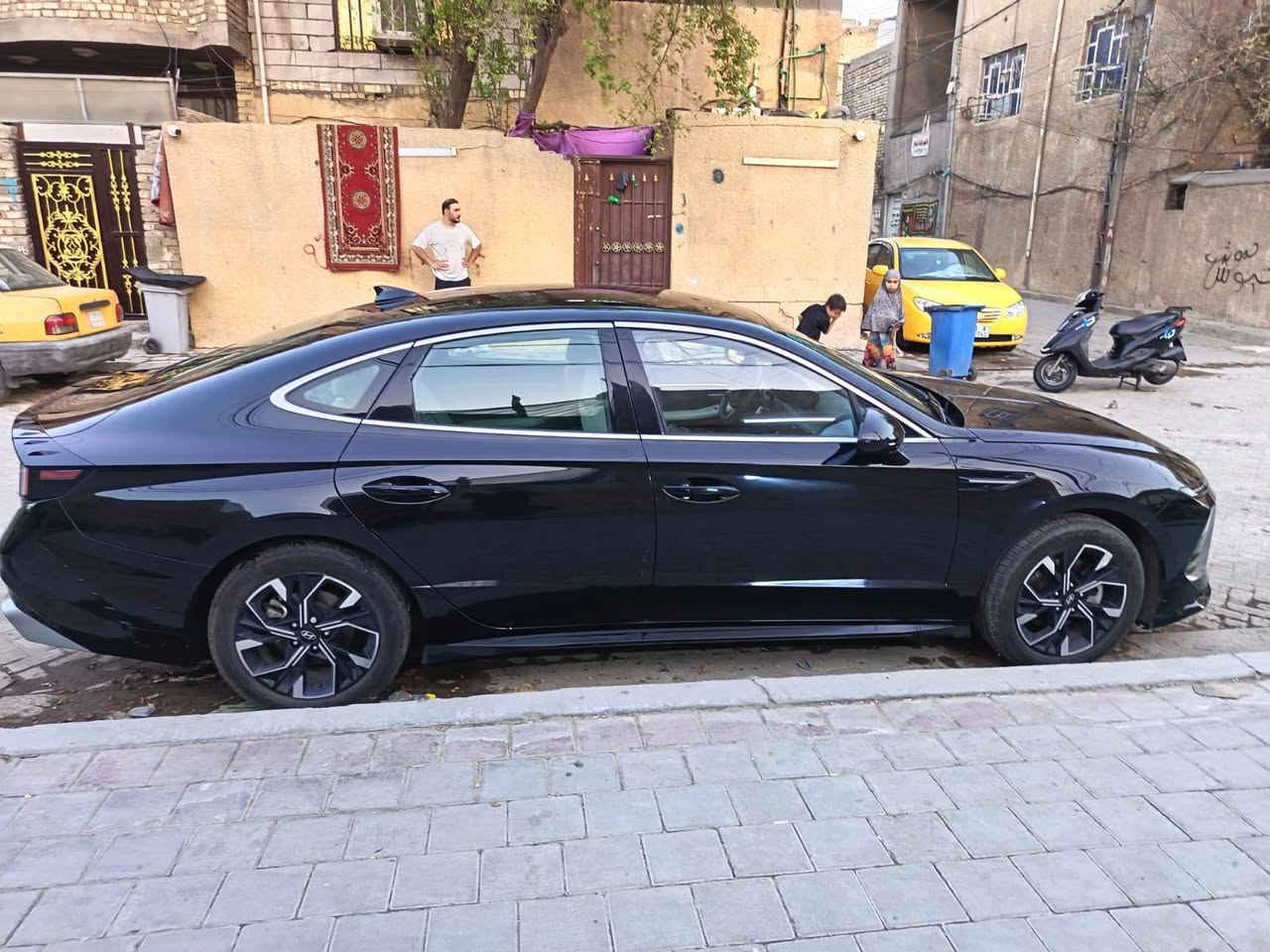 نالسلام عليكم للبيع سوناتا  موديل2024 وارد امريكي حادث فقط تبدل باب الصدر صور

مواصفات:- 
✅شاشة متصلة كبيرة 
✅كشنات لون مميز
✅كراسي تدفئة 
✅تحكم سرعة
✅تحديد مسار 
✅تشغيل عن بعد
✅قيادة ذاتية 
✅ثلاث انظمة قيادة 
✅كشنات كهرباء 
✅كير تعليك + هاند بريك بصمة
✅شحن وايرلس + مانع انزلاق 
✅فول تحكم ستيرن
✅مكينه 2500
✅جنطه عند القتراب
✅وبعد هويه موصفات السوناتا معروفه 
السيارة رقمها بغداد    
السعر 210$ وبيها مجال 
للاستفسار  *********** متواجد 
بغداد مدينة الصدر
