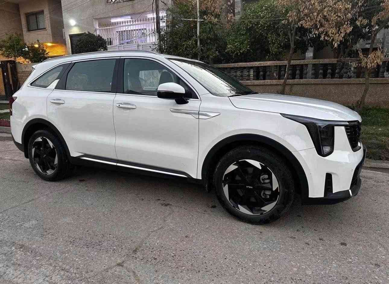 KIA Sorinto 2024
المكينة 4 سلندر
محرك 2500
خليجي 
المواصفات 
كشن كهربائي 
شاشه التبريد لمس 
صندوك كهرباء 
كامرةً 
حساس امامي وخلفي
تشغيل عن بعد 
بصمة
تبريد 3 قطع 
رقم بغداد
بعد بيه تفاصيل 
التواصل  ***********
بغداد الغزالية 
السنوية باسمي
الدولية
ماشية 23الف بغداد, العراق
