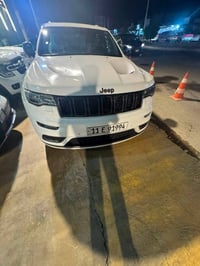 ‏سلام عليكم جيب موديل 20 خليجي فول مواصفات سيارة كلش حلوة جديدة مقفولة...