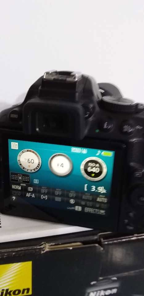 كامرة نيكون D5300 • بالكرتون • مرفقات كاملة